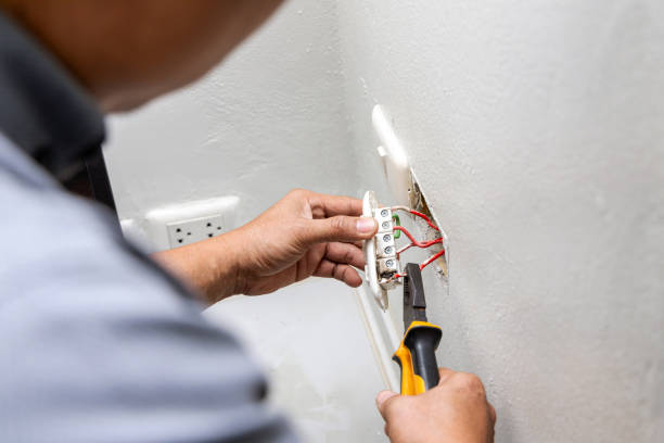 Best Affordable Electrician  in Aurora, MO