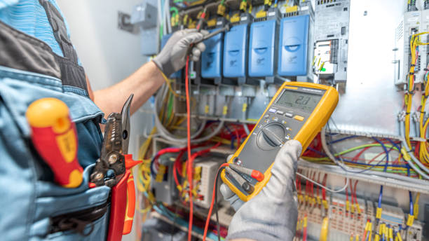 Best Affordable Electrician  in Aurora, MO